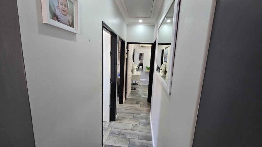 3 Bedroom Property for Sale in Brackenfell South Western Cape